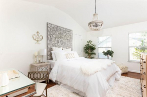 Relax in Style Near the Heart of Music City